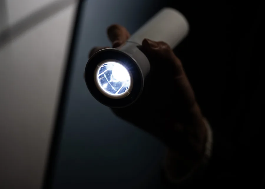 Linterna 2 en 1 Lumen 7