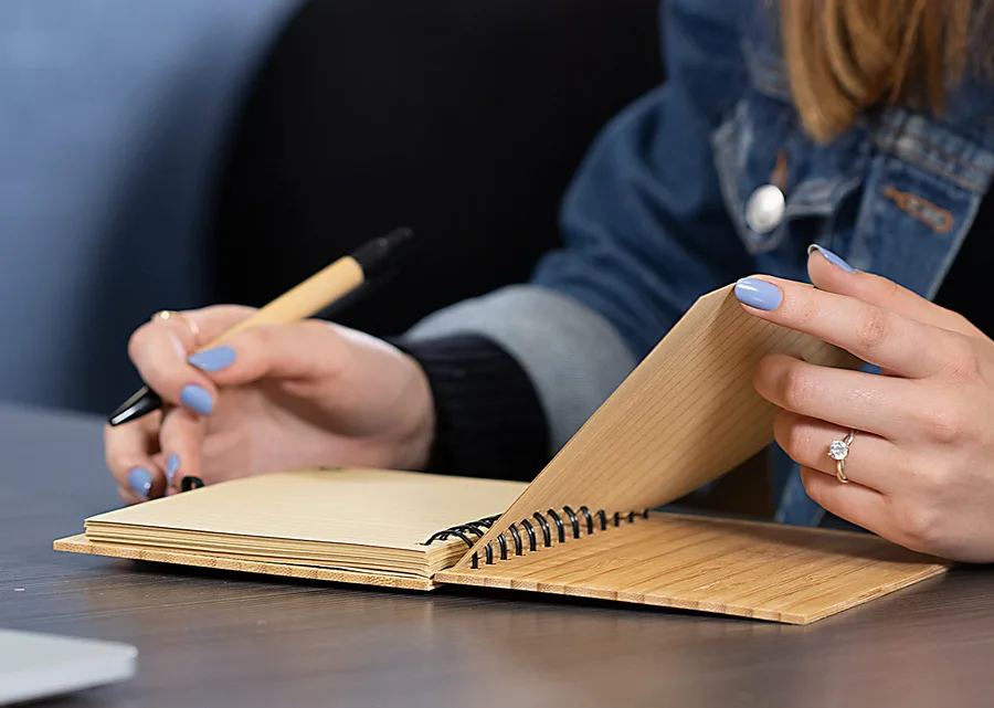 Libreta Bambú Modern con Bolígrafo 4